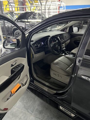 Kia: Kia Carnival: 2018 г., 2.2 л, Автомат, Дизель, Минивэн — 4
