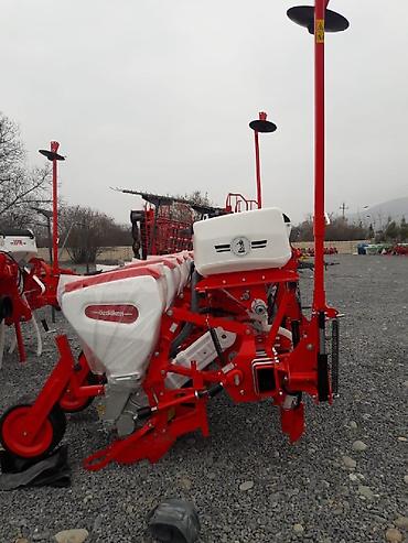 kotanlar traktor: Toxum səpən. 5 sıralı baltalı tip. Türkiyənin çox keyfiyyətli Özdöken — 2