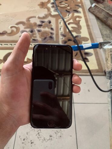 iphone se qiymeti irshad: IPhone SE, Qara, Barmaq izi