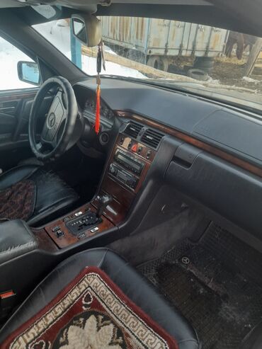 Mercedes-Benz: Mercedes-Benz E-Class: 1998 г., 3.2 л, Автомат, Бензин, Седан — 4