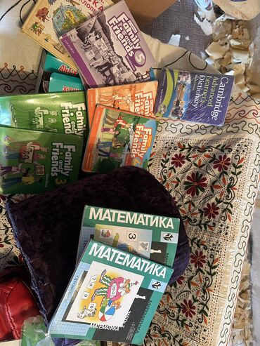 детские книги: Продам книги Продам учебники по Английскому, математике и Кембриджский