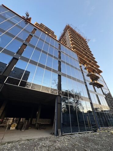 отдых на ысык ата: Продаю Офис 1400 м², С ремонтом, Бизнес центр, 5 этаж