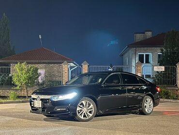 полик акорд: Honda Accord: 2018 г., 1.6 л, Автомат, Бензин, Седан
