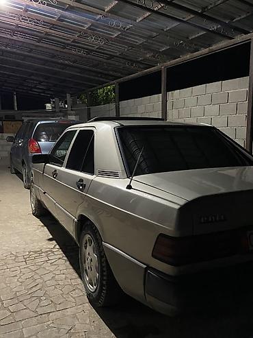Продажа авто: Mercedes-Benz 190: 1992 г., 1.8 л, Механика, Бензин, Седан — 2