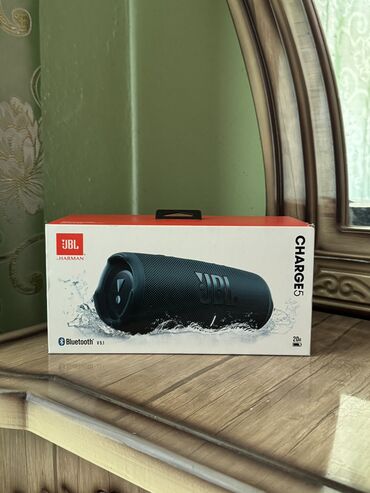 Динамики и колонки: JBL колонка портативный