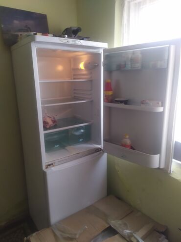 бытовая техника холодильник: Холодильник Stinol, Б/у, Двухкамерный
