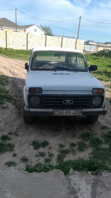 VAZ (LADA): VAZ (LADA) 4x4 Niva: 1.6 l | 1992 il 20000 km Sedan