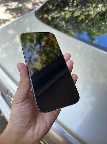 Продаю iphone 16 pro в идеальном состоянии без единой царапины без