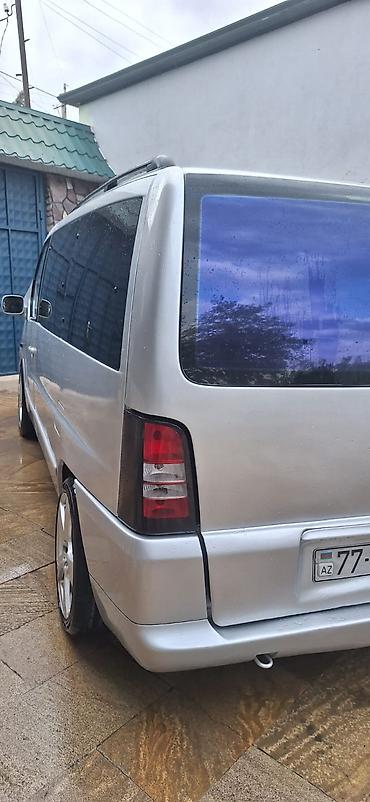 mini cps: Mercedes-Benz Vito minivan Xüsusiyyətlər: - Kuzov: gümüşü rəng, 5 — 10