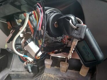 аккумулятор для автомобилей: Ремонт деталей автомобиля, Аварийное вскрытие замков, с выездом
