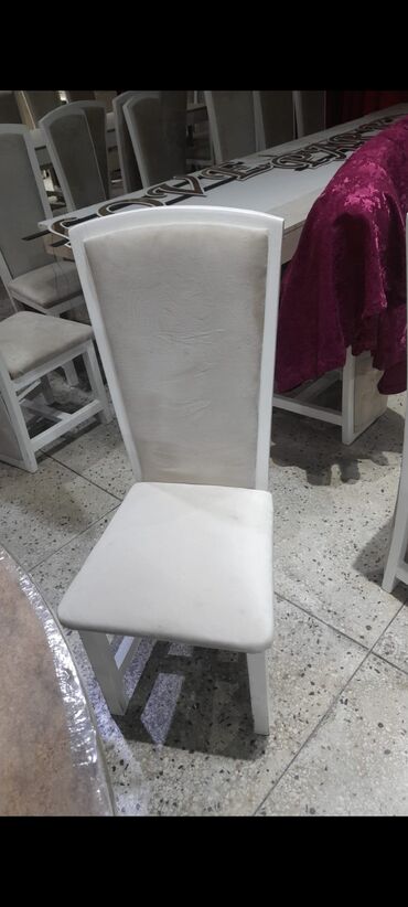ucuz stolar: Qonaq masası, İşlənmiş