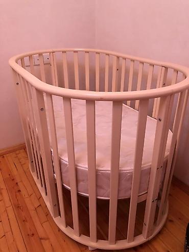 Uşaq mebeli: Oval formalı uşaq beşiyi və döşək - Material: möhkəm ağac karkas — 2