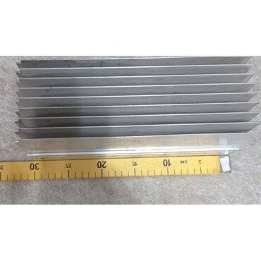 Алюминиевый радиатор, для охлаждения Размеры 30смХ12смХ9см Вес 3,3кг