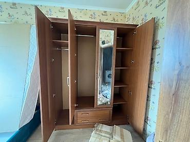 Шкафы: Шкаф-купе распашной, четырехдверный, цвет тёплый орех. Особенности: - — 3