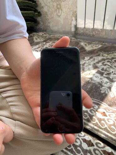 apple ipod nano 8gb: IPhone 8, Б/у, 256 ГБ, Черный, 77 %