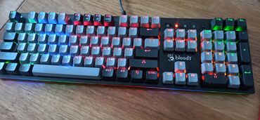 наушники с микрофоном на одно ухо для компьютера: Клавиатура, Bloody, Механикалык, Зымдуу туташтыруу, Өлчөмү: 100%