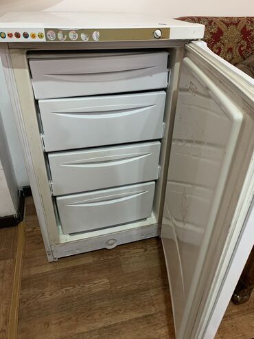 срочно в связи с переездом: Морозильная камера 
Продаю в связи с переездом