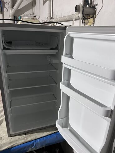 холодилник в рассрочку: Холодильник Avest, Б/у, Однокамерный