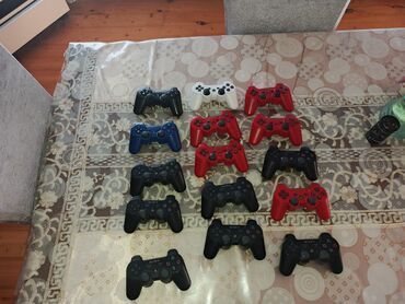 Salam PlayStation 3 4 pin Pult Orginal heçbir pirablem yoxdu təcil