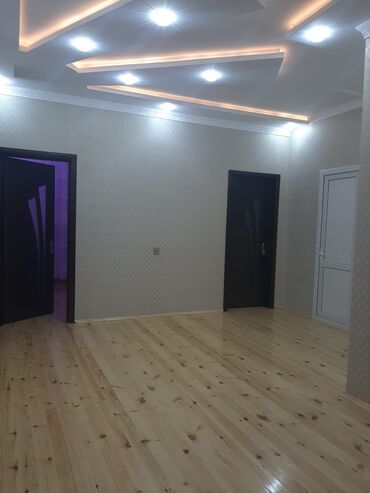 Həyət evləri və villaların satışı: Satılır: həyət evi - Ümumi görünüş: Hündür daş hasarla əhatələnmiş — 4