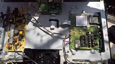 Aksesoari za TV i video: Sony KDL-32EX500 u delovima Main board 1-881-636-23 Power board APS — 3