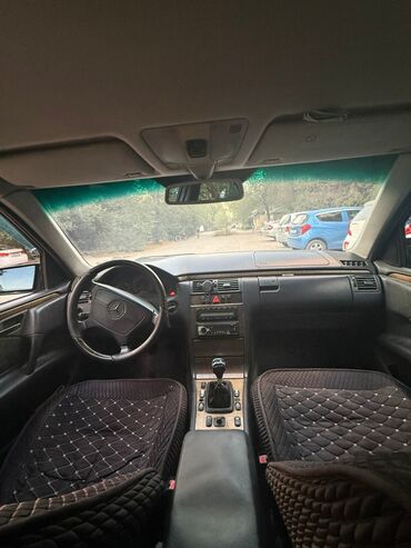 срочно продаю авто мерс: Mercedes-Benz E-Class: 1998 г., 2.4 л, Механика, Бензин, Седан