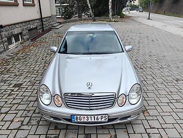 auto kamera 3 u 1: Mercedes-Benz E 220 CDI, limuzina, srebrna metalik. Ključne — 2