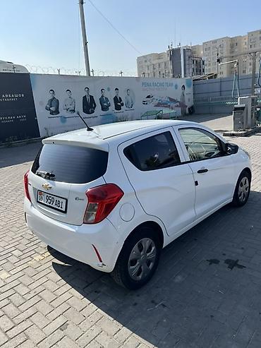 kia rey: Chevrolet Spark: 2016 г., Вариатор, Бензин, Хэтчбэк — 4