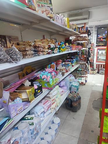 хозмаг рядом: Сдается продуктовый магазин 50 м², аренда в месяц 25 т. сом. С хорошей — 2