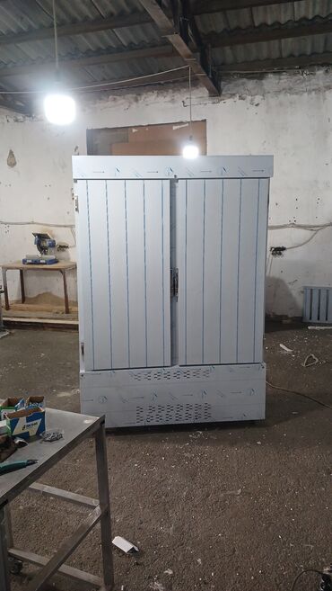 Nerjaveykalar: Paslanmayan poladdan (inox) hazırlanmış peşəkar mətbəx iş masasının — 5