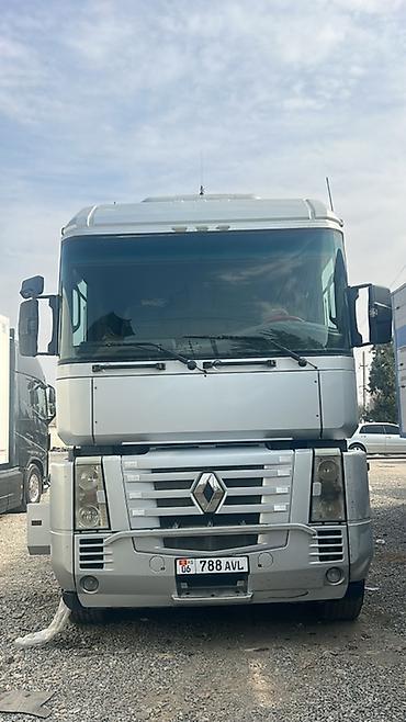 2 4 д: Тягач, Renault, 2005 г., Бортовой — 1