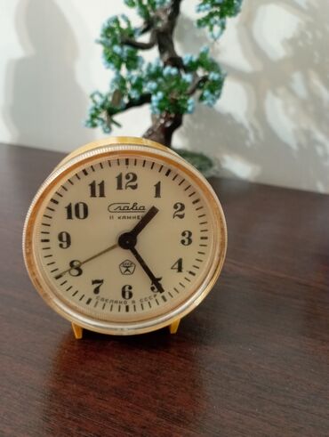 Часы для дома: Продаю часы будильник СССР . В хорошем, рабочем состоянии