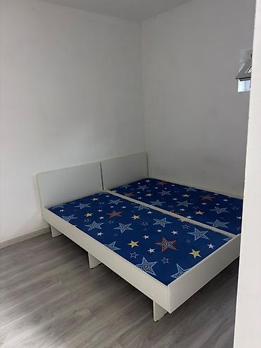 Бөлмөлөрдү ижарага берүү: 🏠 Сдаётся квартира (в частном доме ТОЛЬКО ДЛЯ 2-Х ЛЮДЕЙ) 📍 Адрес: г — 3