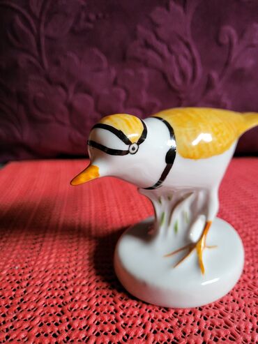 Ostali kućni dekor: Figura nova porcelanska 70te. Visina. 7cm. Duzina. 11,5cm — 5