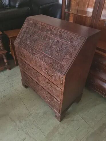 Stilski radni stolovi: Sekreter rucni rad duborez u odlicnom stanju. Visina105 cm Sirina83cm na lalafo.rs — 7 Stilski radni stolovi: Sekreter rucni rad duborez u odlicnom stanju. Visina105 cm Sirina83cm — 7