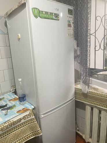 ремонт аристона: Муздаткыч Artel, Колдонулган, Үч камералуу, 80 * 180 *