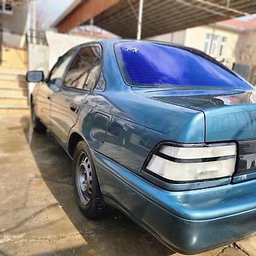 Toyota: Toyota Corolla sedan - Kuzov: 4 qapılı sedan, mavi rəng - Mühərrik — 4