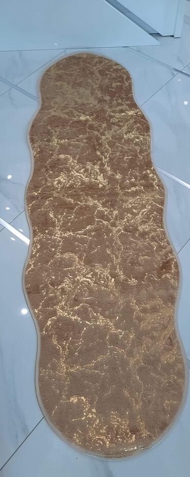 Tepisi i prostirke: Tepih Staza, Nepravilni — 2