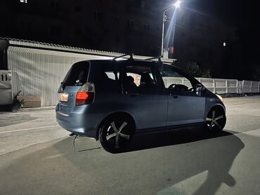 авто в рассрочку без банка без первоначального взноса в бишкеке: Honda Fit: 2003 г., 1.5 л, Типтроник, Бензин, Хетчбек