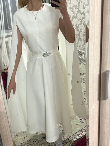 белые платье: Вечернее платье, Длинная модель, Без рукавов, Стразы, 2XL (EU 44)