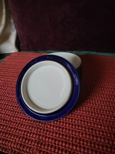 Ostali kućni dekor: Satula nova japanski porcelan. 80te. Visina. 5,5cm. Precnik — 8