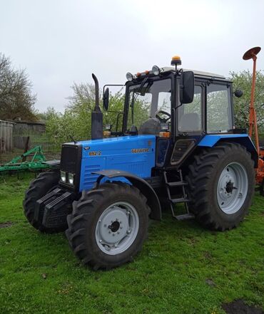 en yeni 892 traktor elanlari: Traktor Belarus (MTZ) 892, 2012 il, İşlənmiş