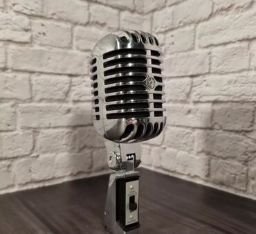 Вокальные микрофоны: 🎤 Shure 55SH — винтажный динамический микрофон. Микрофон имеет