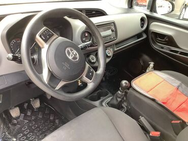 Toyota: Toyota Yaris: 1.5 l. | 2017 έ. Χάτσμπακ — 5