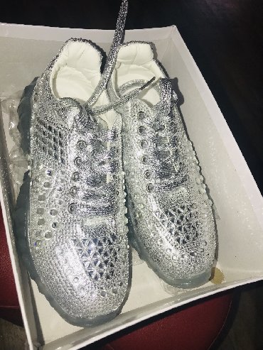 Women's Sneakers and athletic shoes: Ölçü: 37, rəng - Gümüşü, Yeni — 26