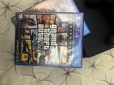 Video oyunlar və konsollar: PlayStation 4 Slim oyun konsolu paketi Komplekt: - PS4 Slim konsolu — 5