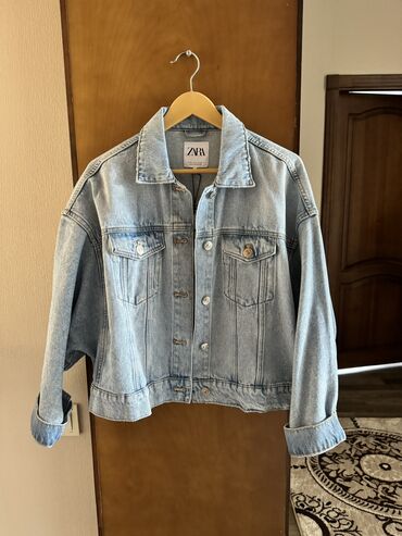 куртки джинсовые: Джинсовая куртка, Свободная модель, M (EU 38)