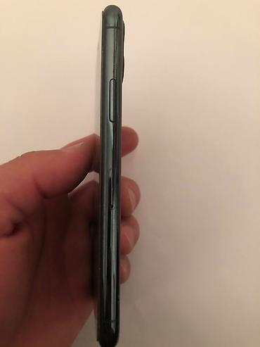 phone 17 pro max: Apple iPhone Pro, тёмно-зелёный цвет. Смартфон с фирменным стеклянным — 2