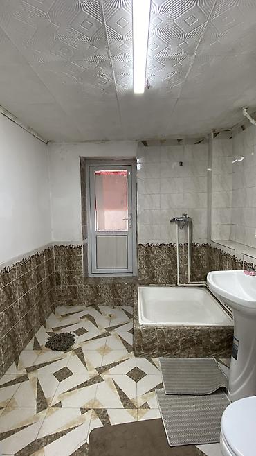 Продажа коттеджей и домов: 🏡 Үй сатылат! 📍 Дарек: Ош шаары горбаНя кичи району. Ул Узгенская 📏 — 5