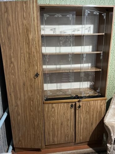 шкафы для дома бу: Шкаф для одежды, Прямой
